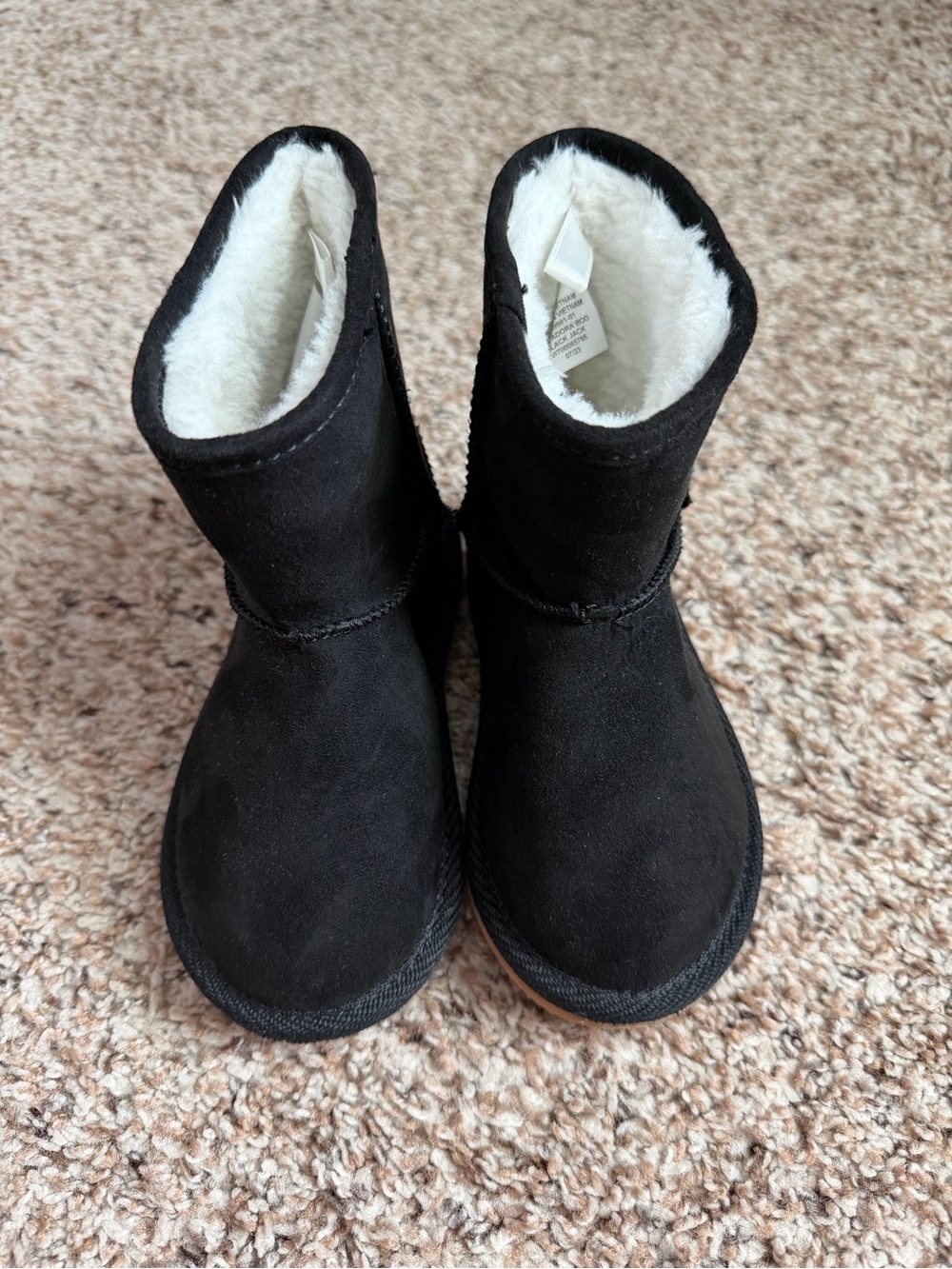 OLD NAVY TODDLER BLACK SUEDE-LIKE FUR LINED WINTER BOOTS - Picture 2 of 7